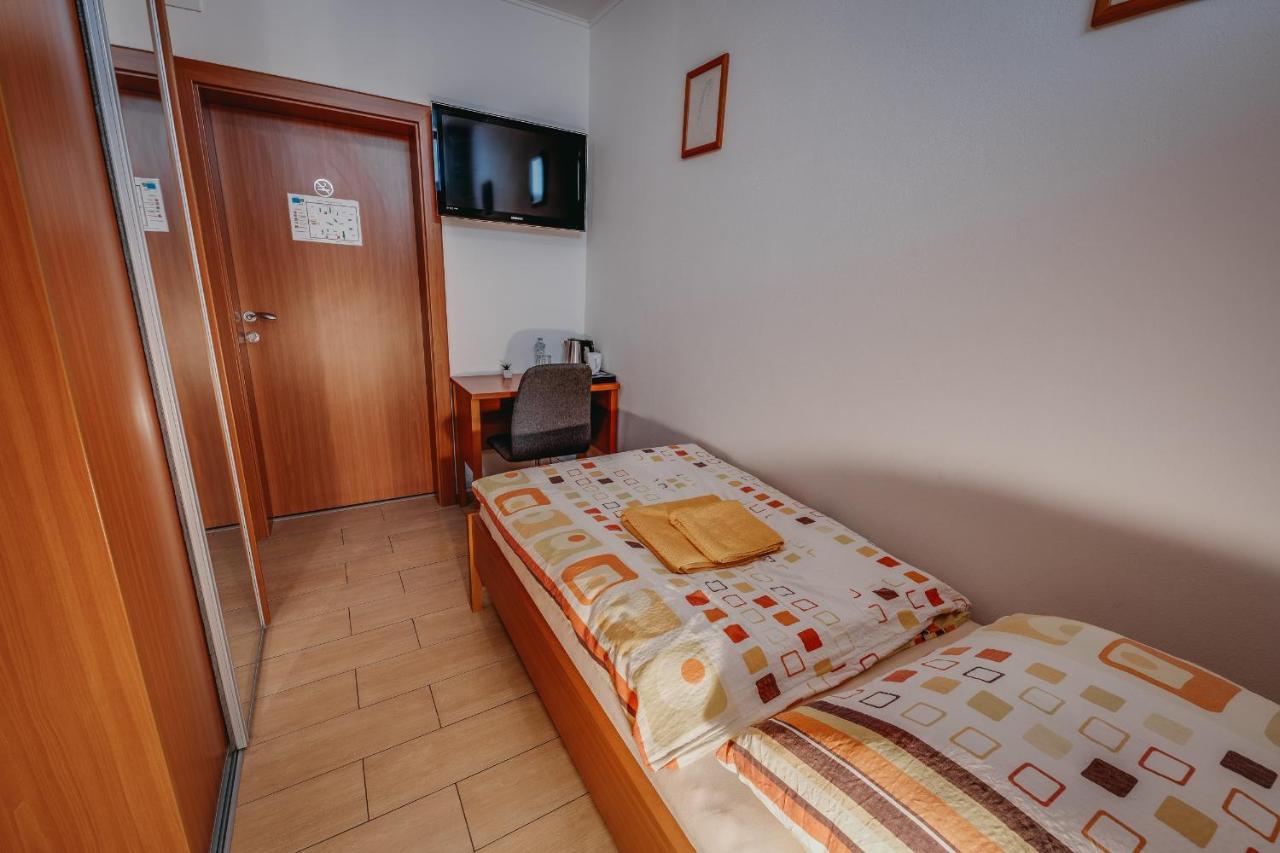 City Penzion Hotel Kosice Exterior photo